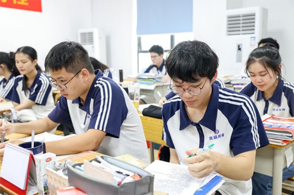 2023年中山优成高考复读班招生简章
